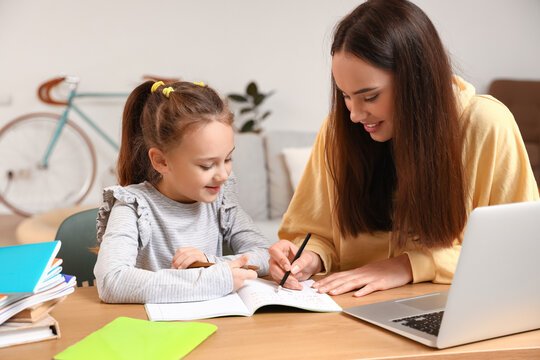 Personalised One-to-One H1 Economics Tutors for A-Level Success